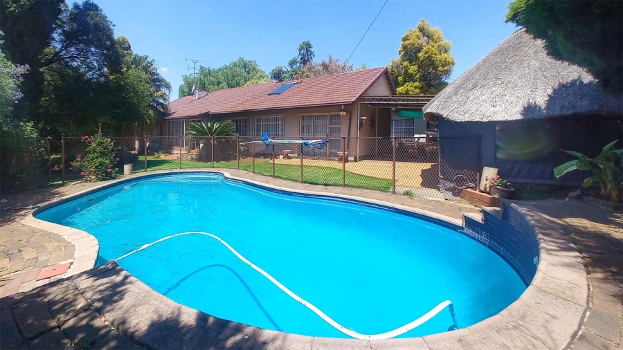 3 Bedroom Property for Sale in Edleen Gauteng