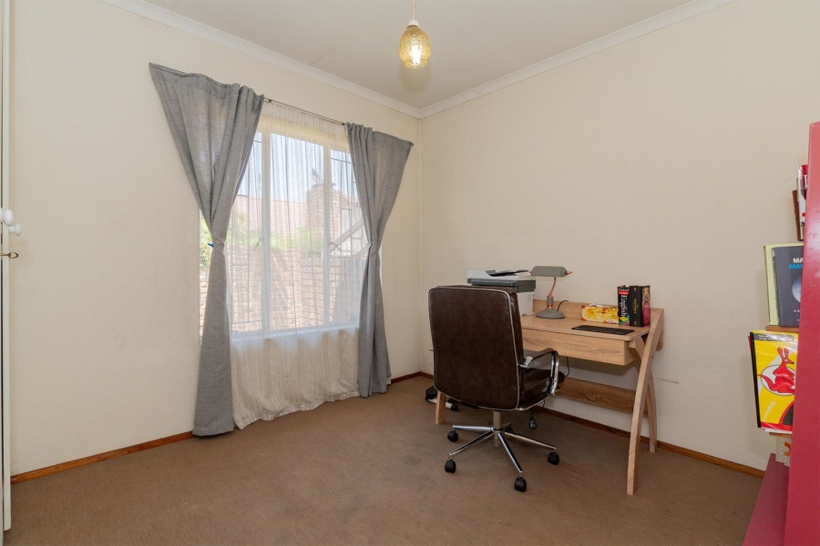 3 Bedroom Property for Sale in Birchleigh Gauteng