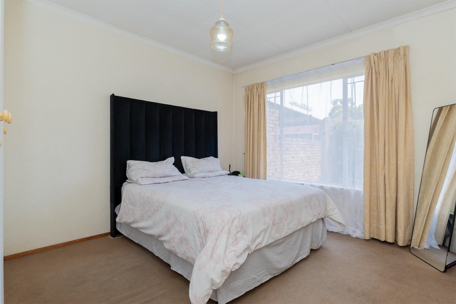 3 Bedroom Property for Sale in Birchleigh Gauteng