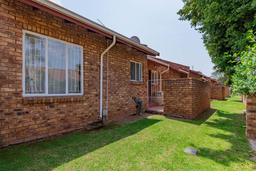 3 Bedroom Property for Sale in Birchleigh Gauteng