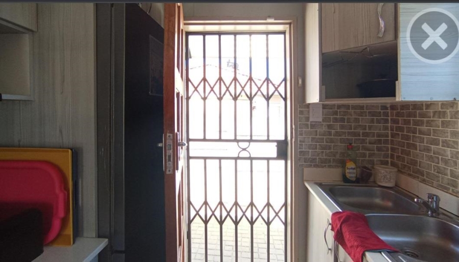 3 Bedroom Property for Sale in Rosslyn Gauteng