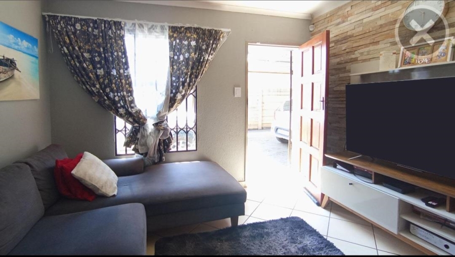 3 Bedroom Property for Sale in Rosslyn Gauteng