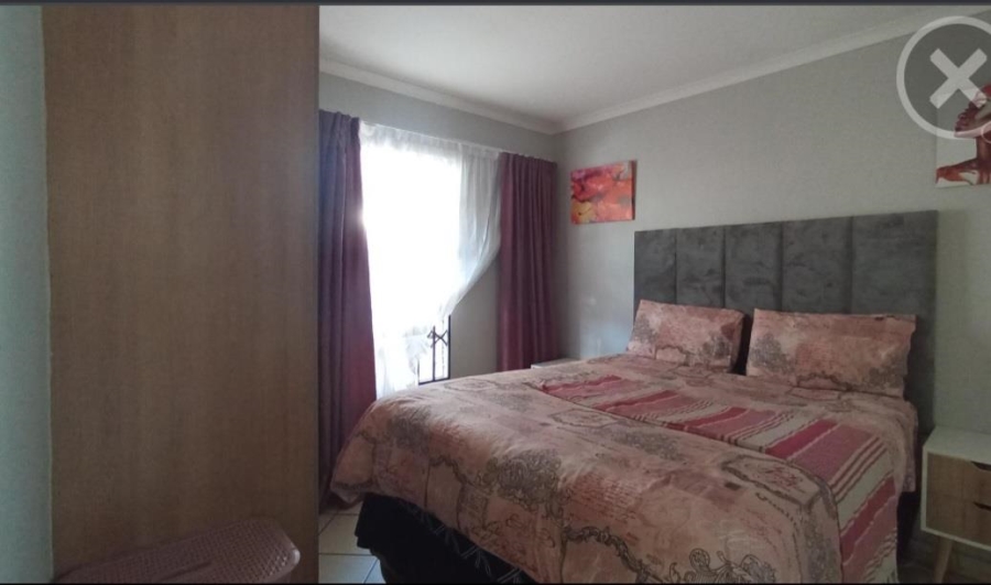 3 Bedroom Property for Sale in Rosslyn Gauteng