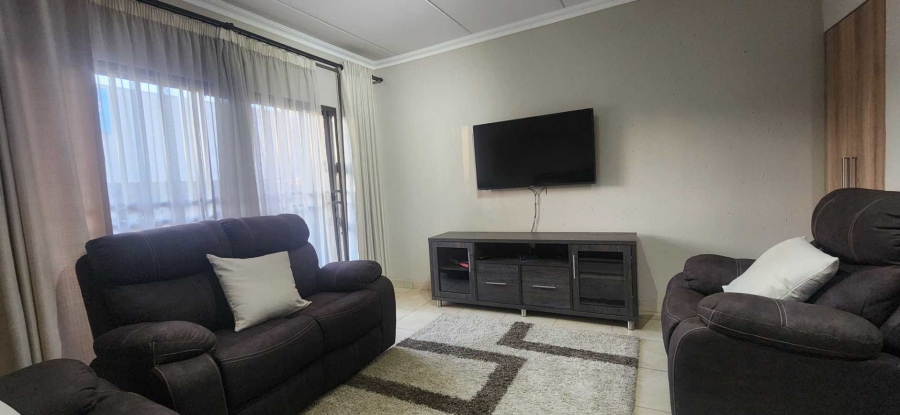 To Let 2 Bedroom Property for Rent in New Redruth Gauteng