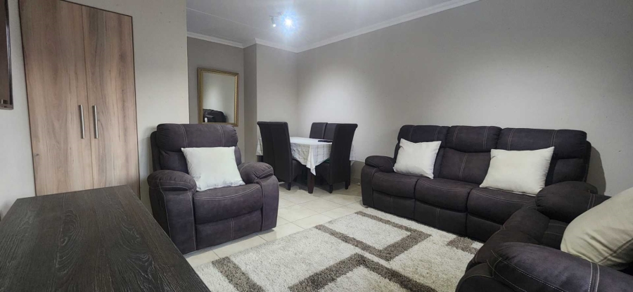 To Let 2 Bedroom Property for Rent in New Redruth Gauteng