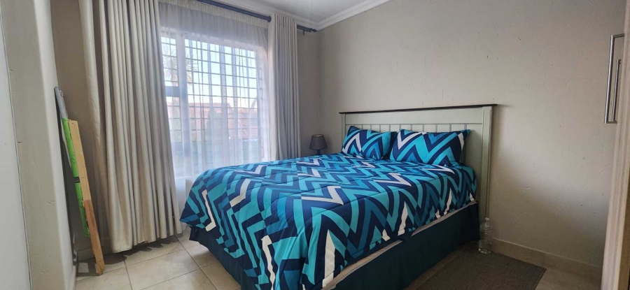 To Let 2 Bedroom Property for Rent in New Redruth Gauteng