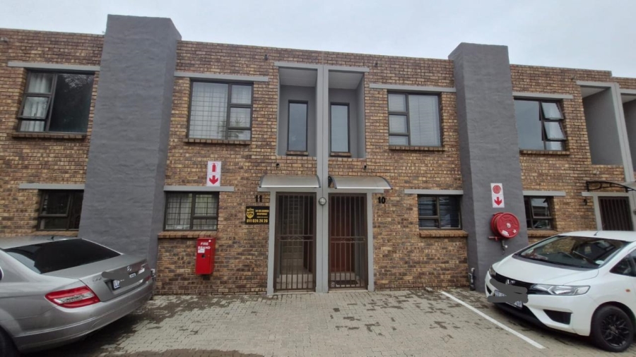To Let 2 Bedroom Property for Rent in New Redruth Gauteng
