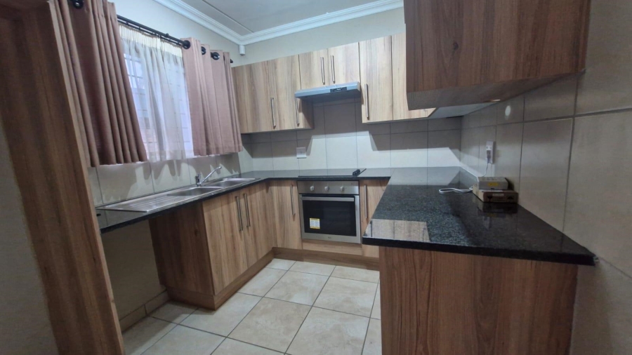 To Let 2 Bedroom Property for Rent in New Redruth Gauteng
