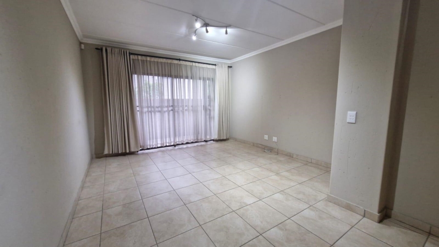 To Let 2 Bedroom Property for Rent in New Redruth Gauteng