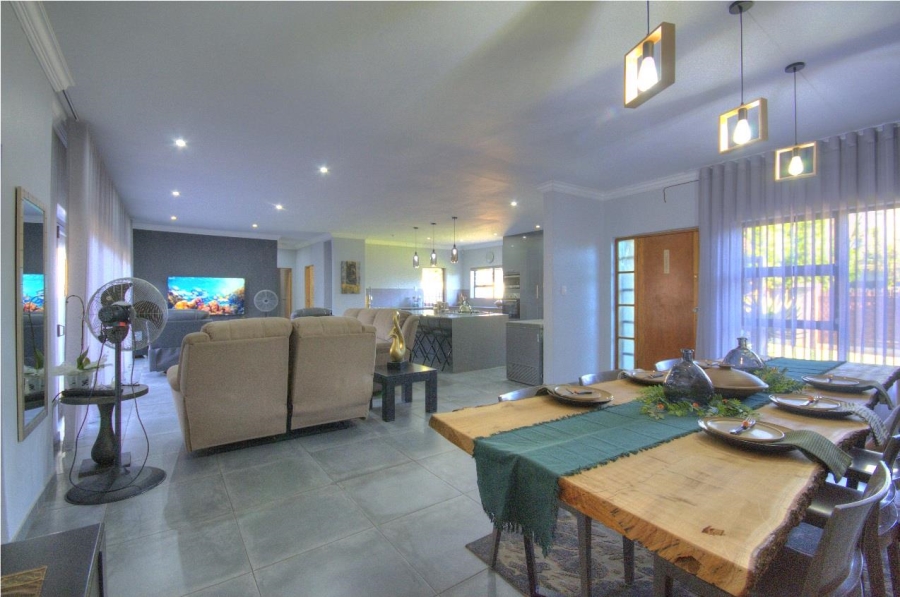 5 Bedroom Property for Sale in Brackenhurst Gauteng