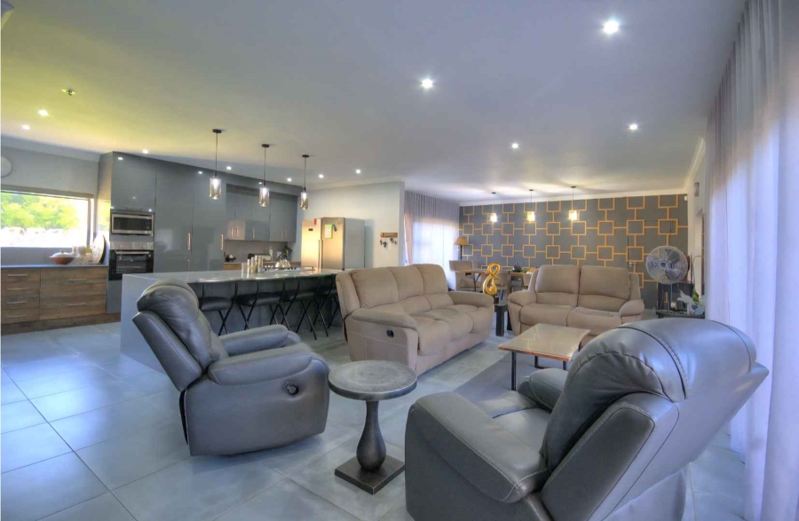 5 Bedroom Property for Sale in Brackenhurst Gauteng