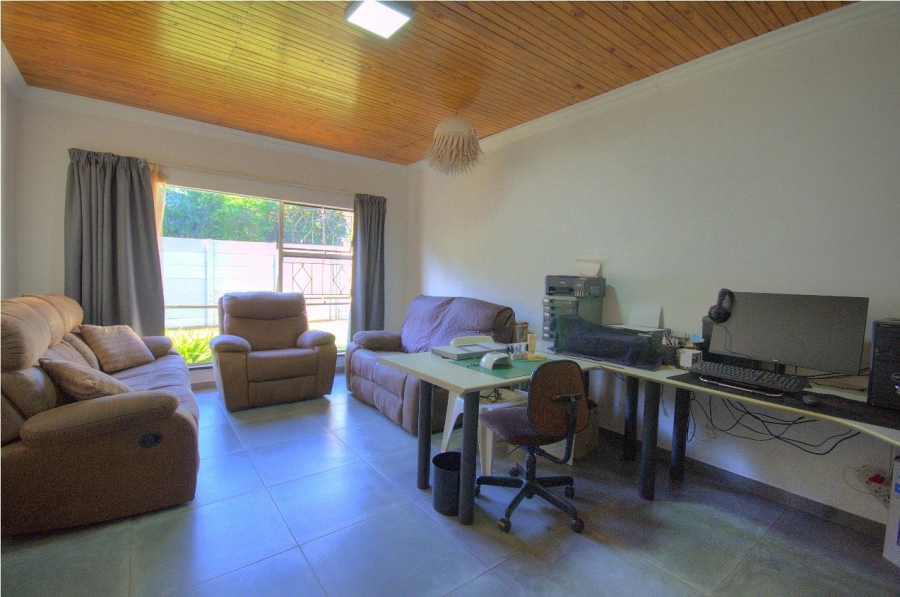 5 Bedroom Property for Sale in Brackenhurst Gauteng