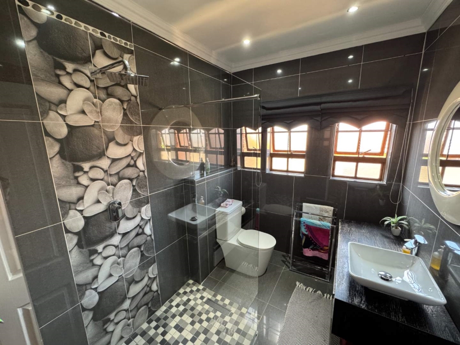 3 Bedroom Property for Sale in Meyersdal Gauteng