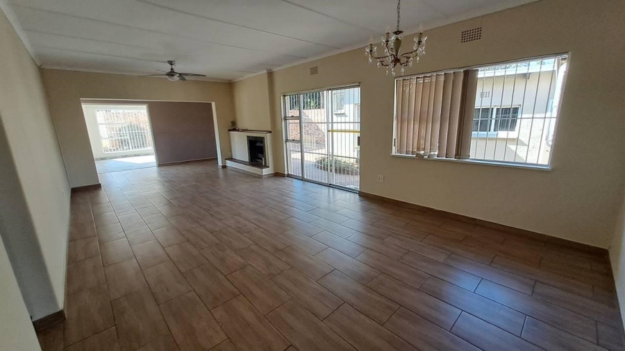 To Let 3 Bedroom Property for Rent in Randhart Gauteng
