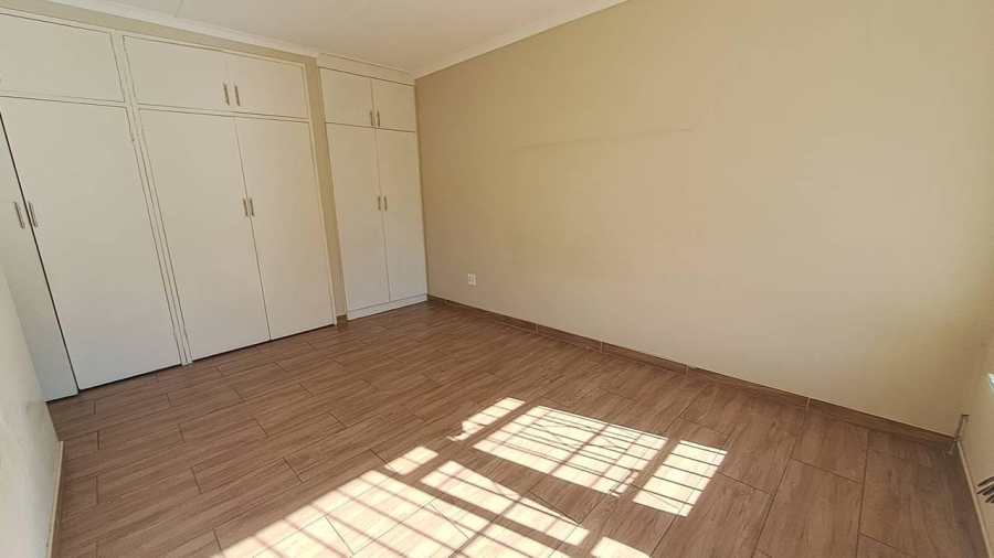 To Let 3 Bedroom Property for Rent in Randhart Gauteng