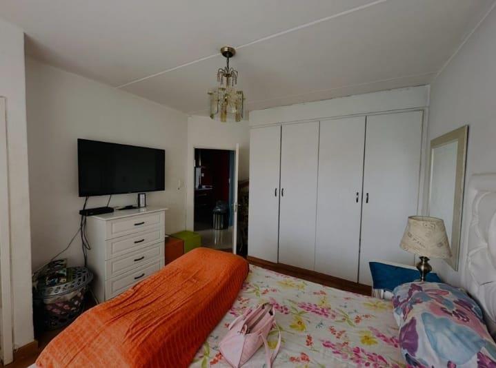 2 Bedroom Property for Sale in Mondeor Gauteng