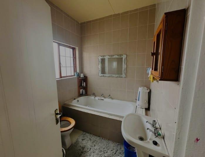 2 Bedroom Property for Sale in Mondeor Gauteng