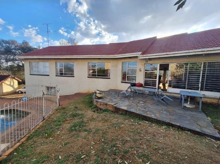 4 Bedroom Property for Sale in Kibler Park Gauteng