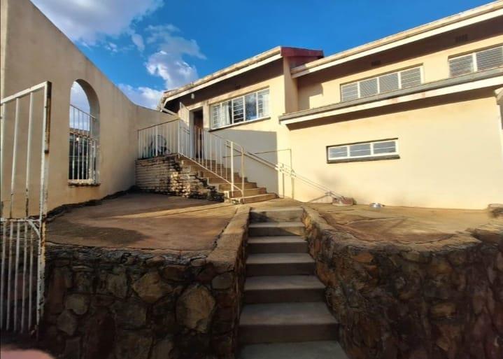 4 Bedroom Property for Sale in Kibler Park Gauteng