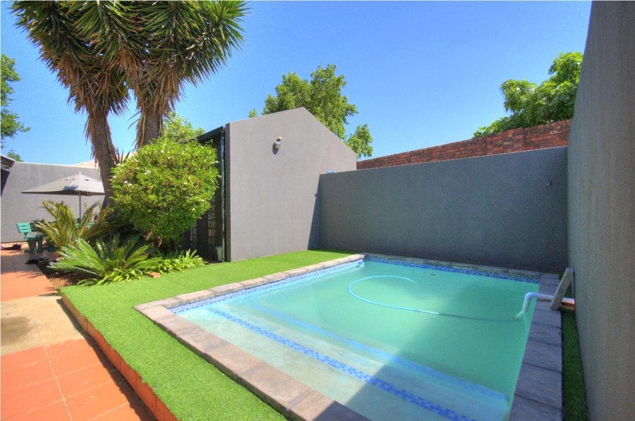 4 Bedroom Property for Sale in Verwoerdpark Gauteng