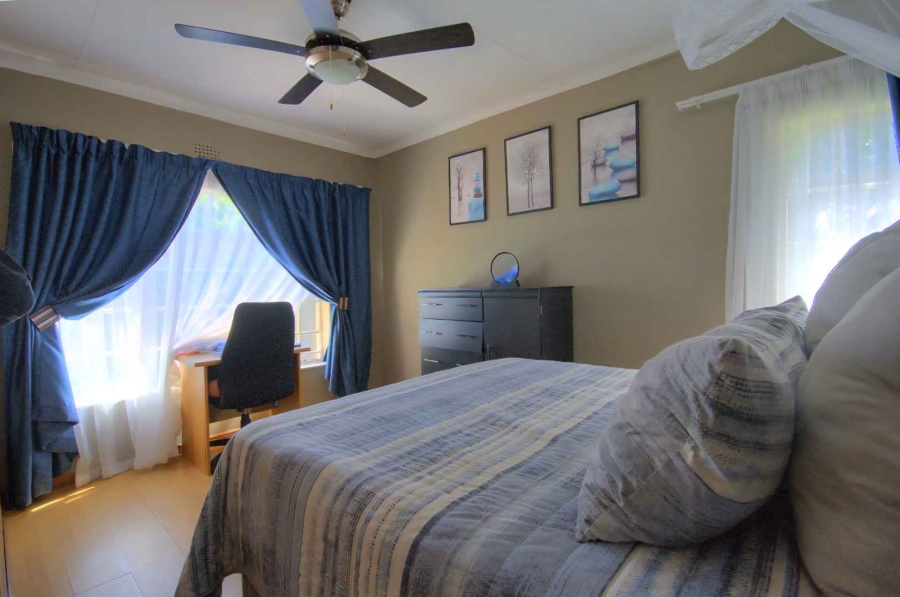 4 Bedroom Property for Sale in Verwoerdpark Gauteng