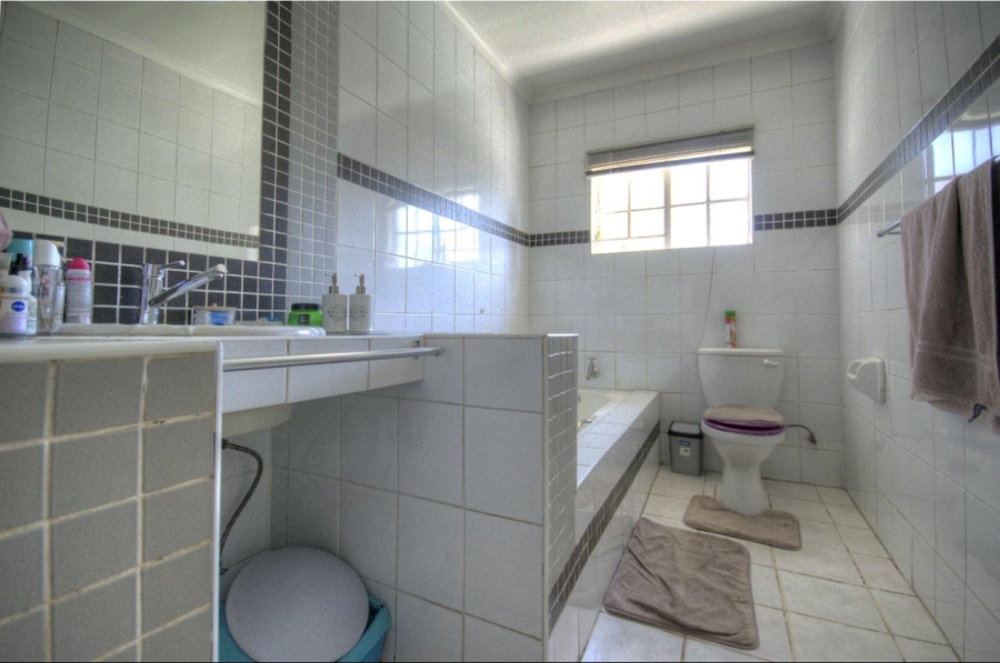4 Bedroom Property for Sale in Verwoerdpark Gauteng