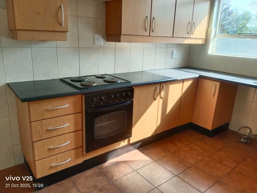 To Let 2 Bedroom Property for Rent in Brackenhurst Gauteng