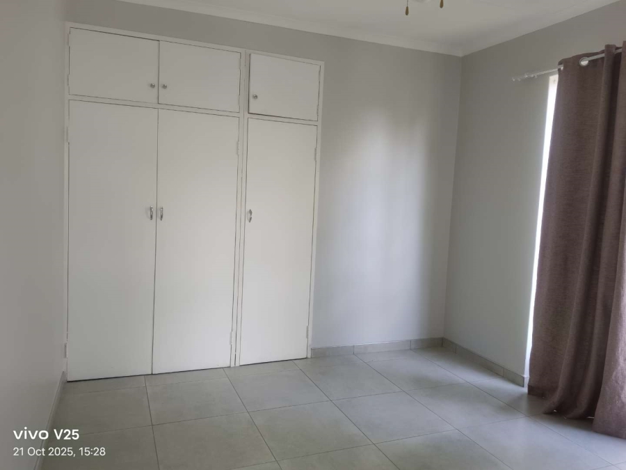 To Let 2 Bedroom Property for Rent in Brackenhurst Gauteng