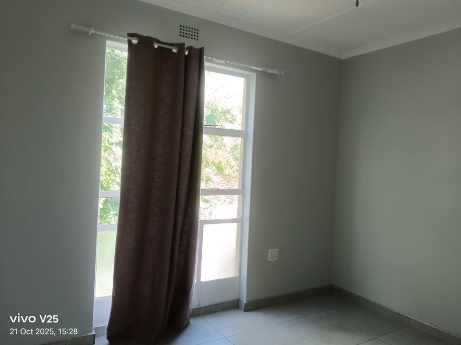 To Let 2 Bedroom Property for Rent in Brackenhurst Gauteng