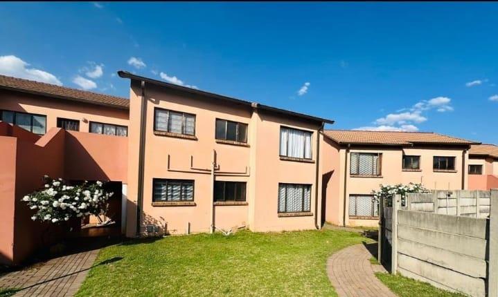 2 Bedroom Property for Sale in Mondeor Gauteng