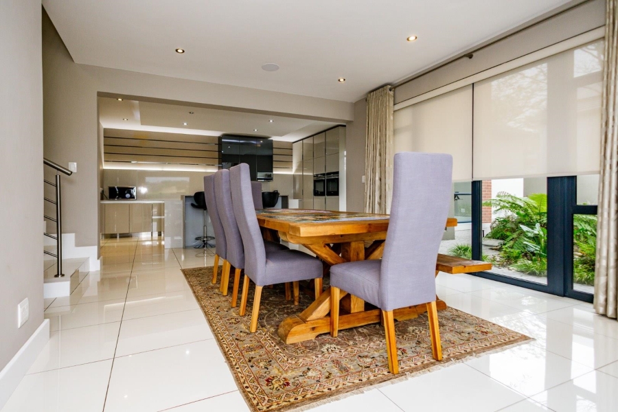 5 Bedroom Property for Sale in Copperleaf Estate Gauteng