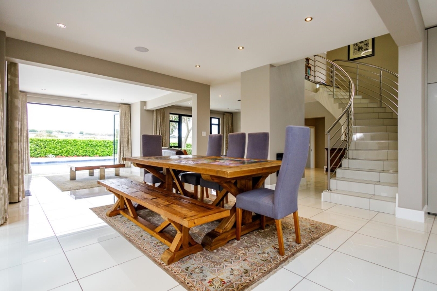 5 Bedroom Property for Sale in Copperleaf Estate Gauteng