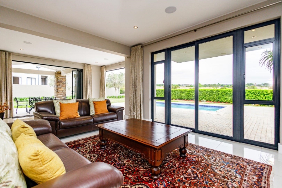 5 Bedroom Property for Sale in Copperleaf Estate Gauteng