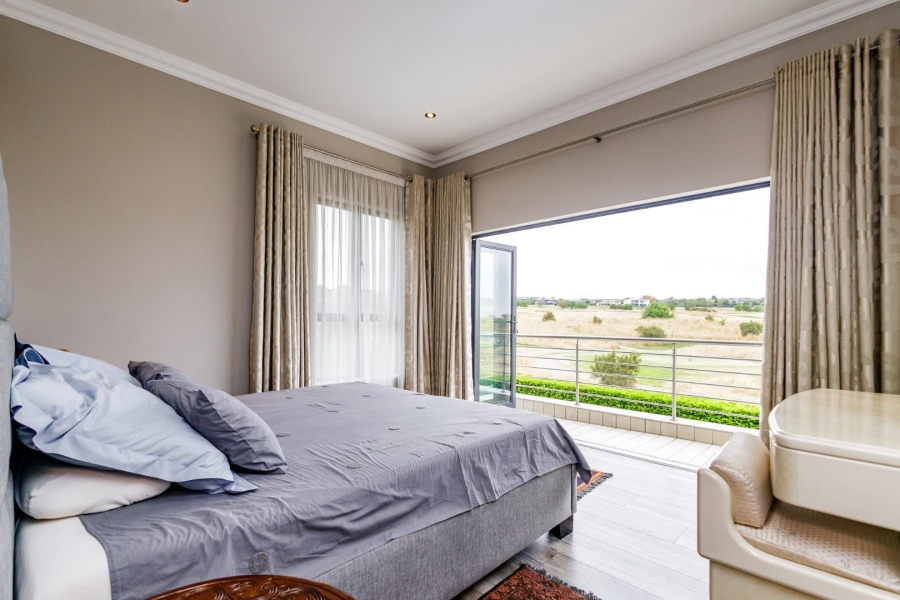 5 Bedroom Property for Sale in Copperleaf Estate Gauteng