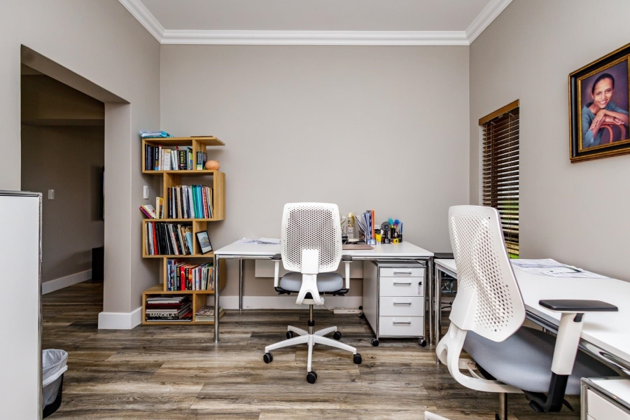 5 Bedroom Property for Sale in Copperleaf Estate Gauteng