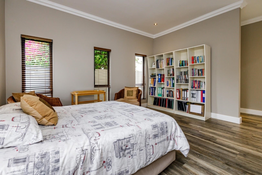 5 Bedroom Property for Sale in Copperleaf Estate Gauteng