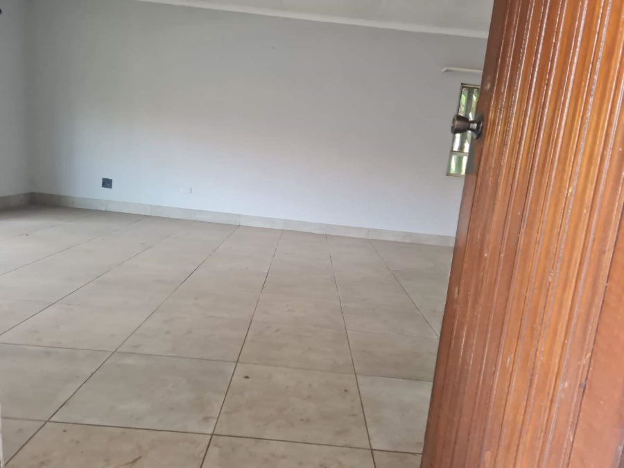 1 Bedroom Property for Sale in Beyerspark Gauteng