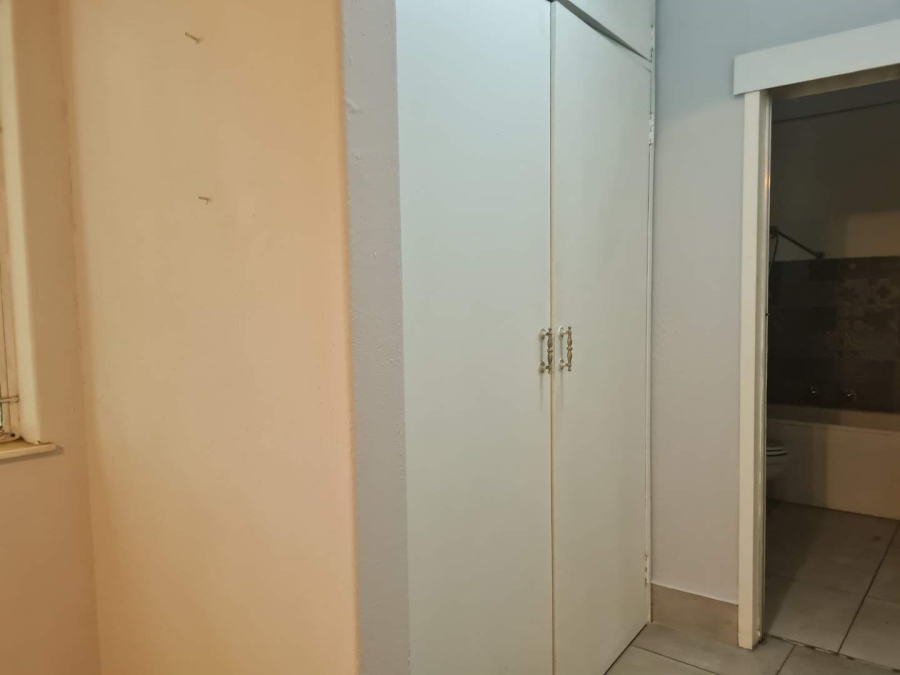 1 Bedroom Property for Sale in Beyerspark Gauteng