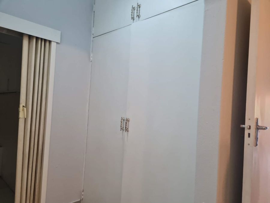 1 Bedroom Property for Sale in Beyerspark Gauteng