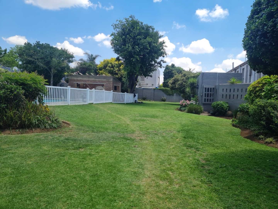 1 Bedroom Property for Sale in Beyerspark Gauteng
