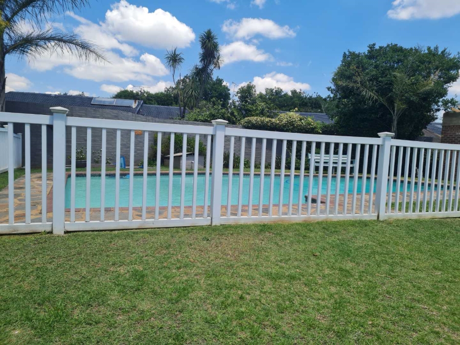 1 Bedroom Property for Sale in Beyerspark Gauteng