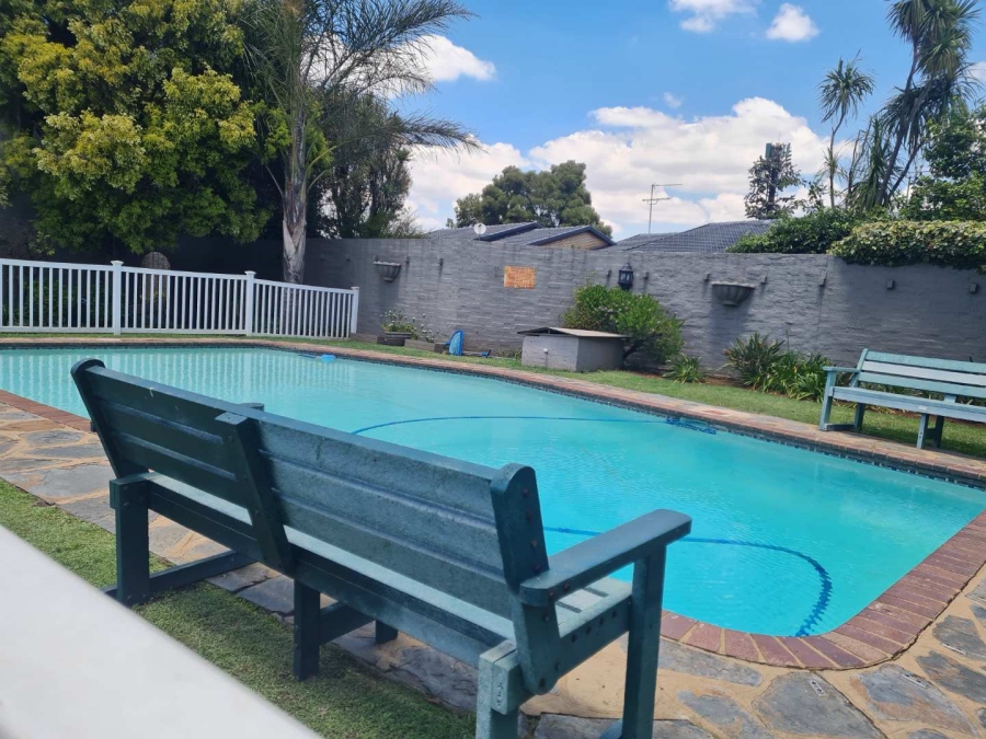 1 Bedroom Property for Sale in Beyerspark Gauteng