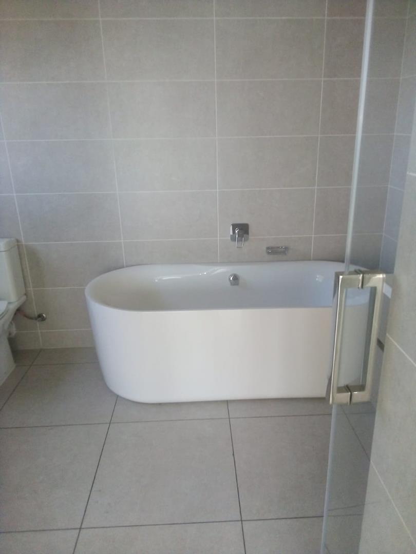 To Let 1 Bedroom Property for Rent in Greenstone Hill Gauteng