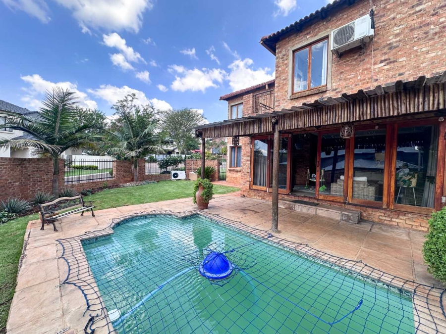 3 Bedroom Property for Sale in Olympus Country Estate Gauteng
