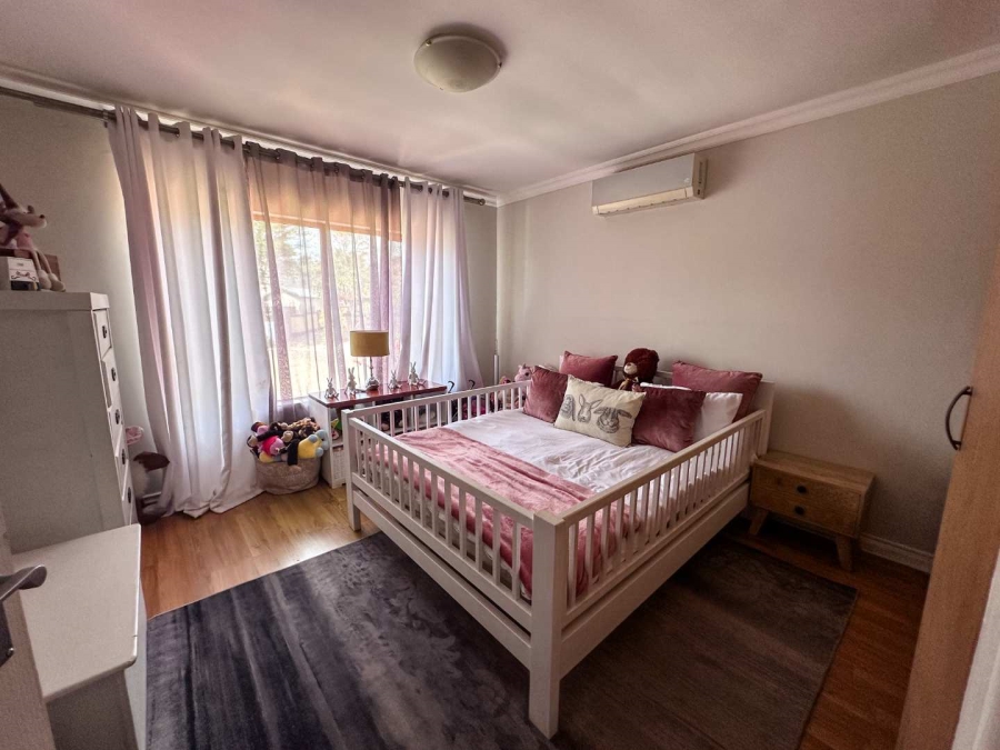 3 Bedroom Property for Sale in Olympus Country Estate Gauteng