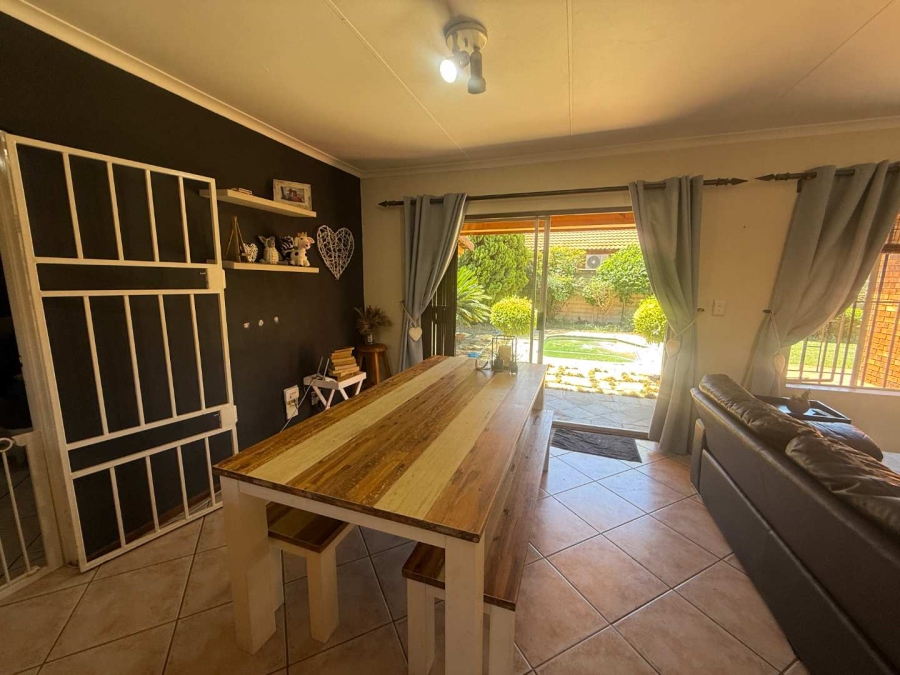 3 Bedroom Property for Sale in Radiokop Gauteng