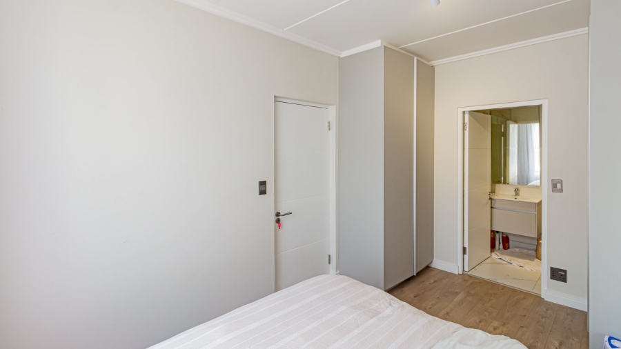 1 Bedroom Property for Sale in Sandringham Gauteng