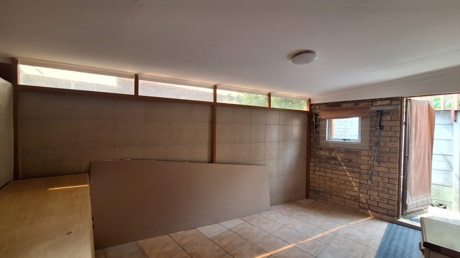 To Let 0 Bedroom Property for Rent in Discovery Gauteng