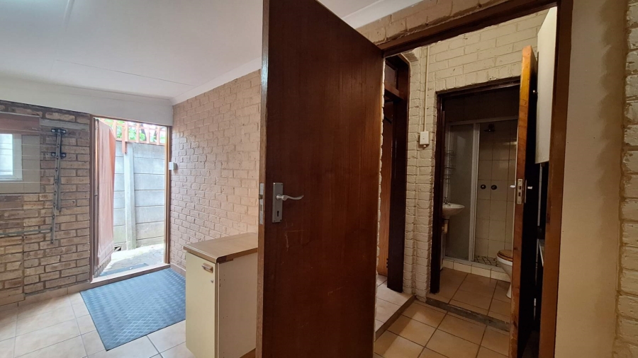 To Let 0 Bedroom Property for Rent in Discovery Gauteng