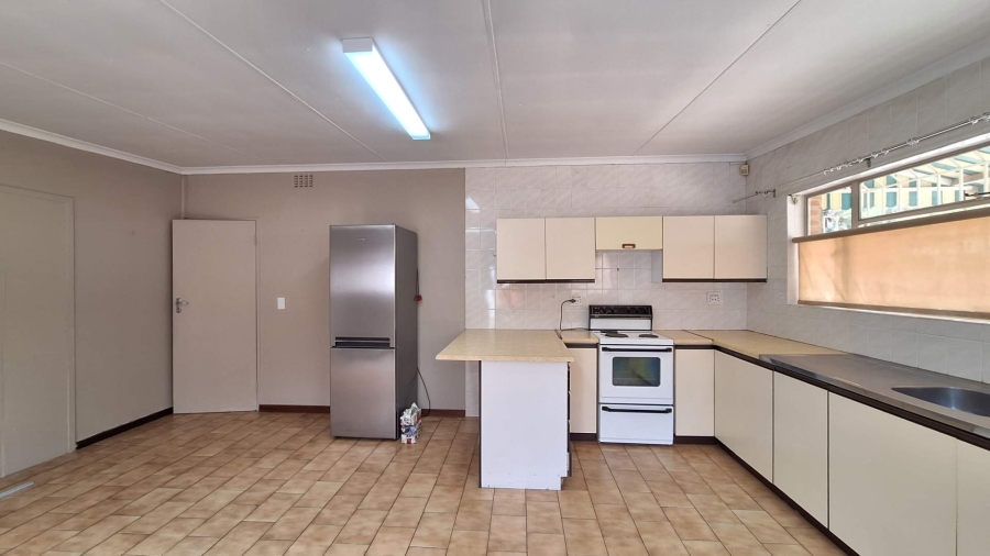 To Let 1 Bedroom Property for Rent in Discovery Gauteng